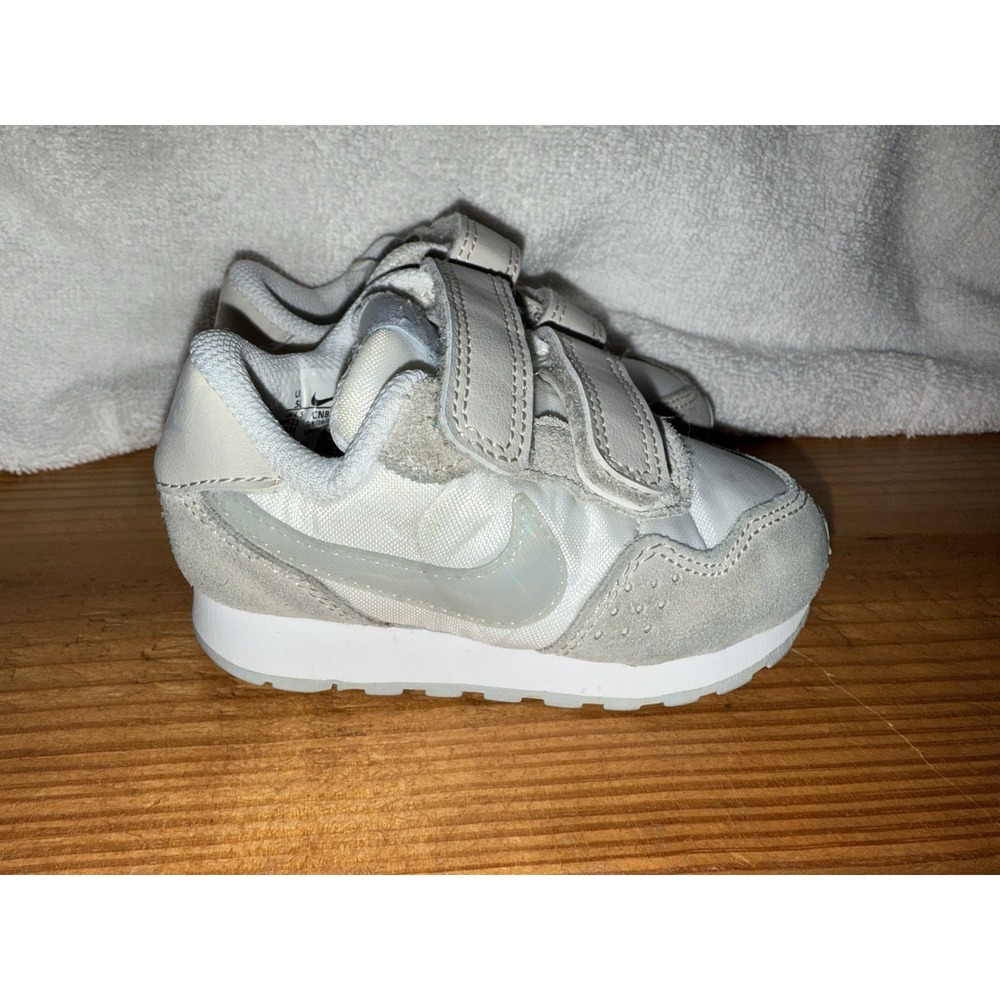 Nike Baby Athletic Shoes White‎ And Suede Size 5C